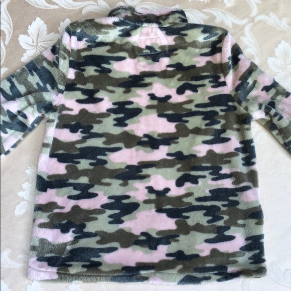 Children’s Place Camouflage Faux Fur Jacket - Picture 3 of 6